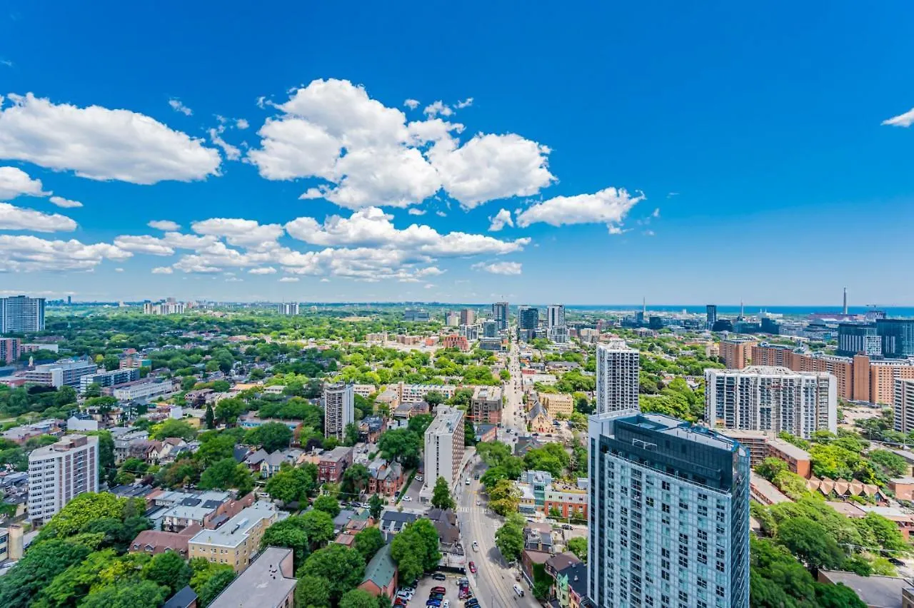 Luxury 2 Bedroom Condo High Floor Close To Eaton Center Toronto Guest house