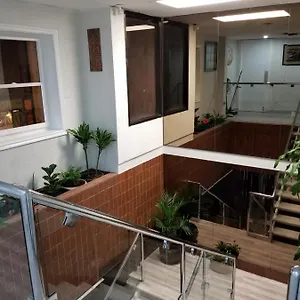 Bloorcourt Inn Aparthotel