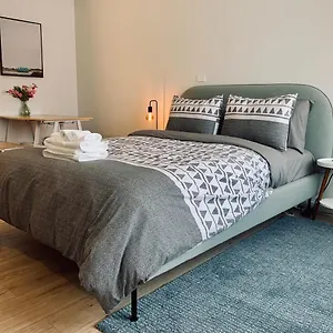 https://300-cozy-studio-305-great-location-parking.halifax-hotels.org