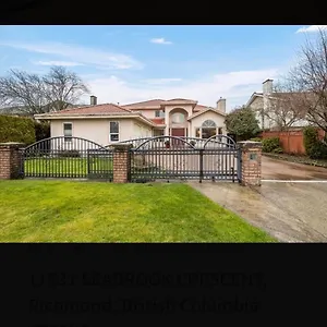 https://comfortable-utopia-bb.vancouver-hotels-bc.net