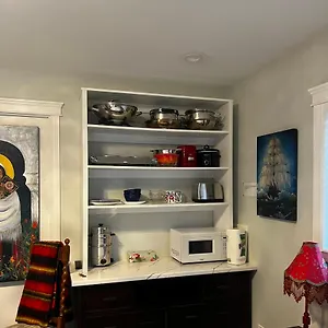 https://ravens-cache-bed-and-breakfast.hotels-victoria.net